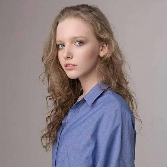 Profile Picture of Marilyn Hommertzheim (@dolorital) on Poshmark