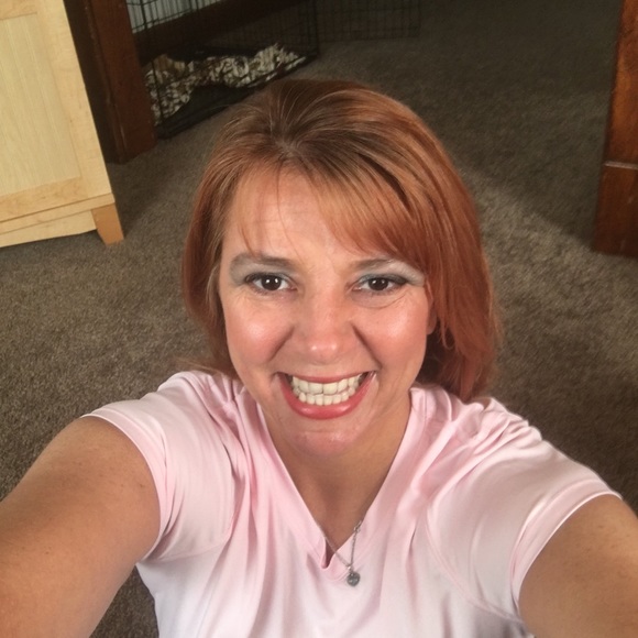 Profile Picture of Heather Mayabb (@hamayabb) on Poshmark