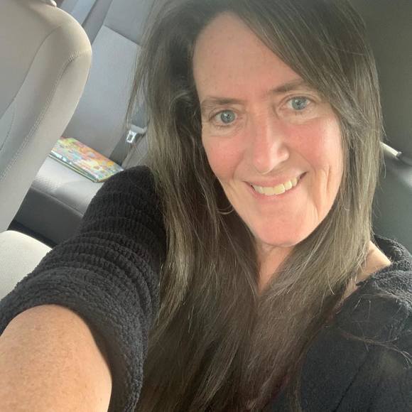 Profile Picture of Janet Hadley (@hadleytwins) on Poshmark