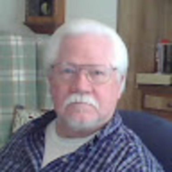 Robert Hellgren - Poshmark Profile Picture of Robert Hellgren (@bigbobbernt) on Poshmark