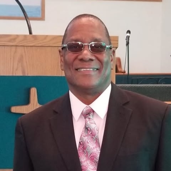 Profile Picture of Garrett Holmes sr. (@garrettholme145) on Poshmark