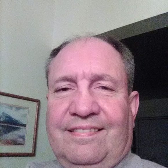 Profile Picture of Richard Siebert (@rlsiebert) on Poshmark