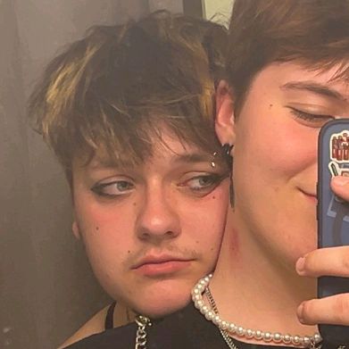 Profile Picture of michael 🪐🧷🍁 (@swaize__) on Tiktok