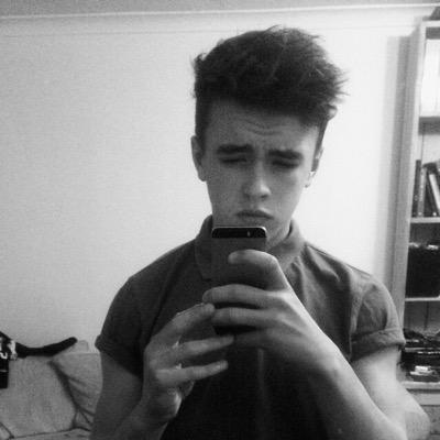 Profile Picture of Leon Burrell (@leonburrell_99) on Twitter