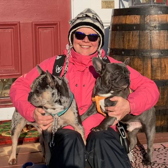 Profile Picture of Michele Bannister (@micheleb) on Poshmark