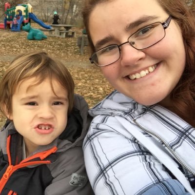 Profile Picture of Chelsey Huntley (@cutemom2317) on Twitter