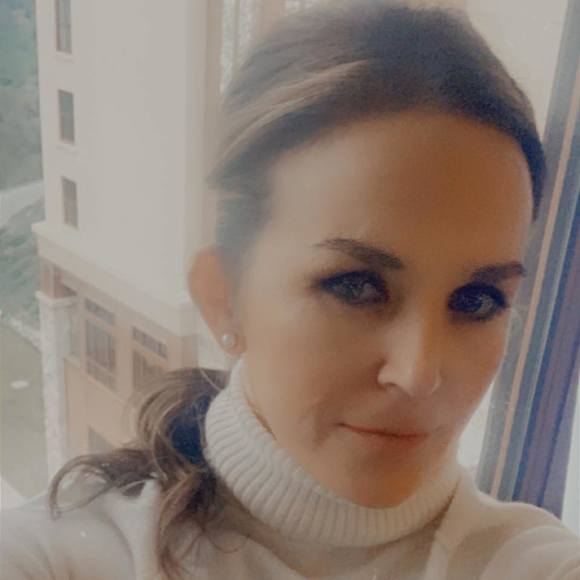 Profile Picture of Candice Mcaleavey (@c_mcaleavey) on Poshmark
