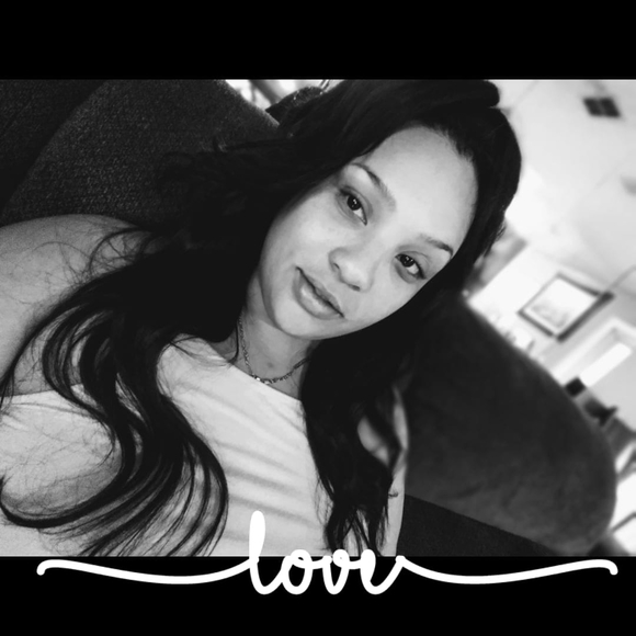 Profile Picture of B Blanks (@brittnluda) on Poshmark
