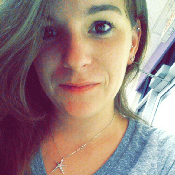 Profile Picture of Sara Morack (@smorack) on Poshmark