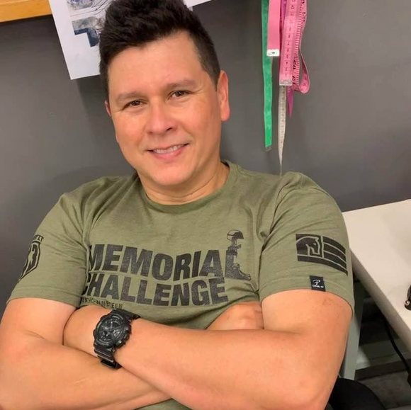 Profile Picture of Carlos Barboza (@cbarboza70) on Poshmark