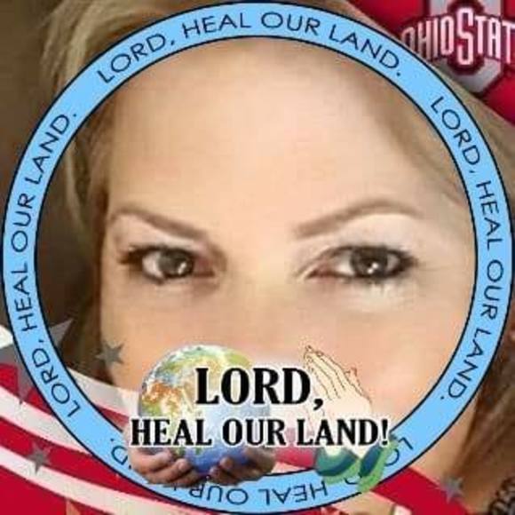 Profile Picture of Tina Gregory (@laspho35) on Poshmark
