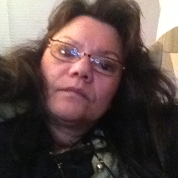 Profile Picture of Suzanne Crabaugh (@maisuzanne) on Poshmark