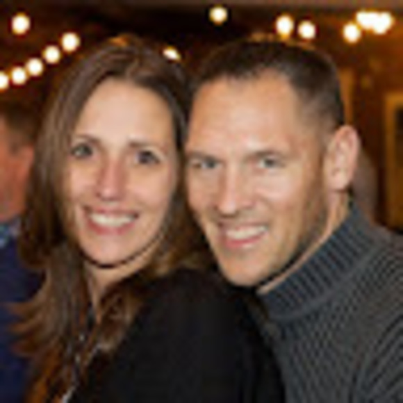 Profile Picture of Kevin and karen Bowser (@karenbowser) on Poshmark