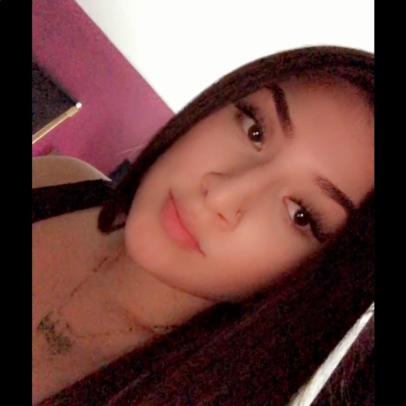 Profile Picture of Yaky Nevarez (@yakyy) on Poshmark