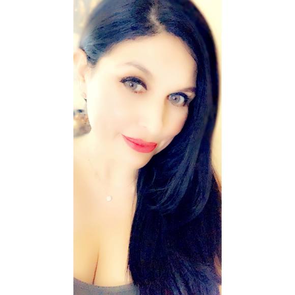 Profile Picture of Yesenia Ibarra (@ibarray3) on Poshmark