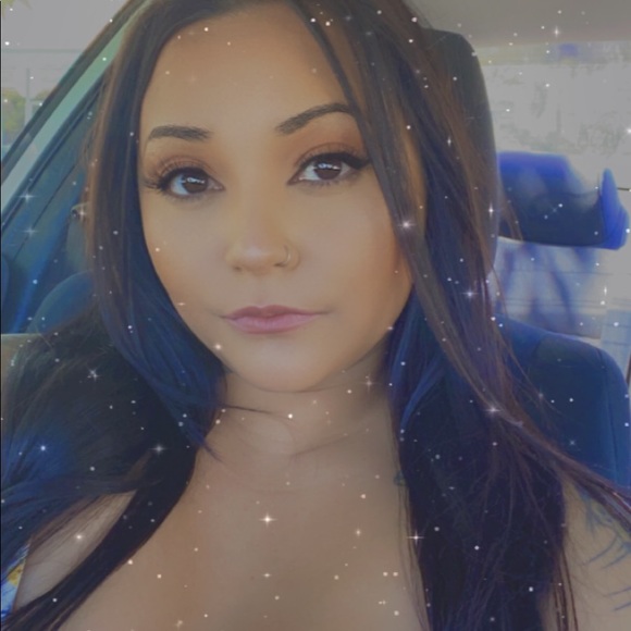 Profile Picture of Ashley Brajdich (@ashley_maeee) on Poshmark