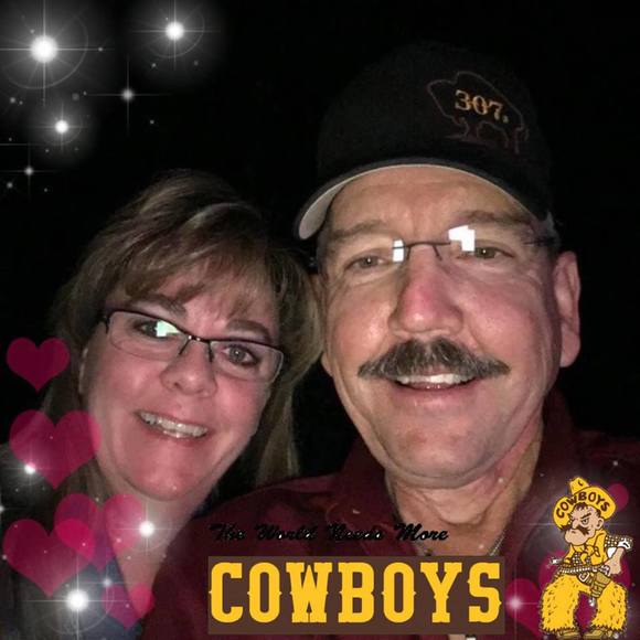 Profile Picture of Dennis Meyers (@dennis_meyers) on Poshmark