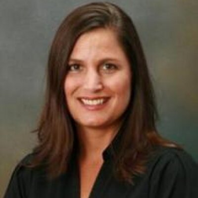 Profile Picture of Laurie Cole (@@laurieanncole) on Twitter