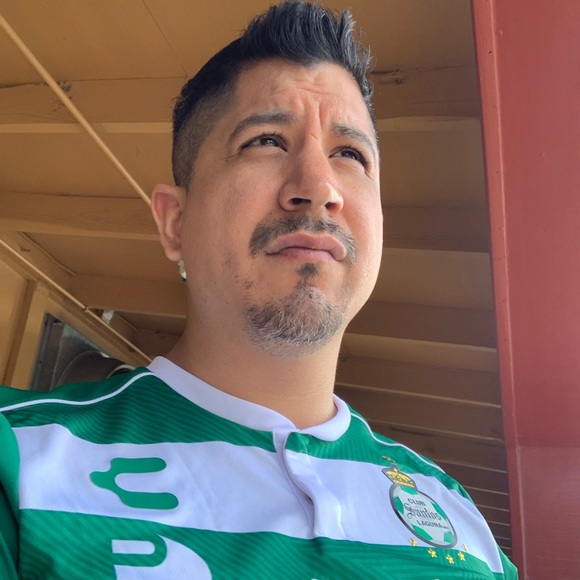 Profile Picture of Alfredo Gonzalez (@alfredomg668) on Poshmark