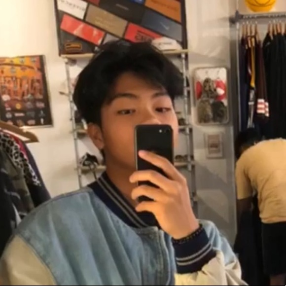 Profile Picture of Louis Montejo (@itslouisvro) on Poshmark