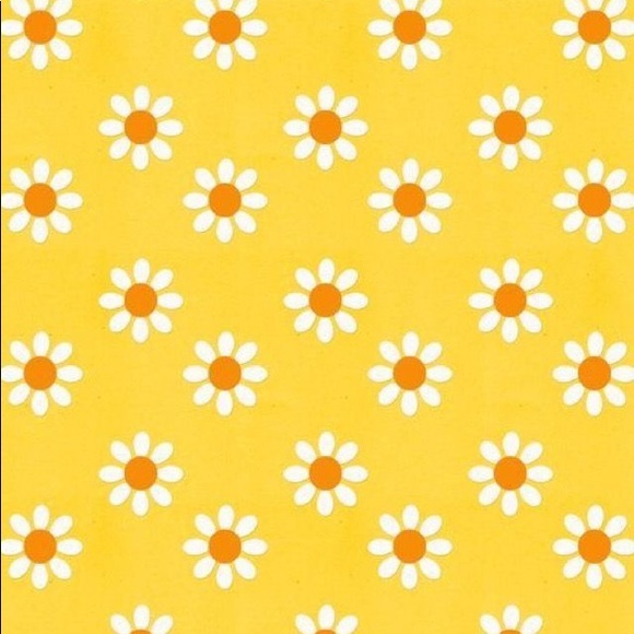 Profile Picture of Hannah Littles (@hannahlittles) on Poshmark