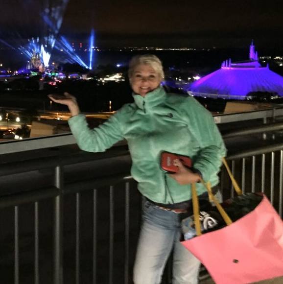 Profile Picture of Michelle Widener (@chelliemae69) on Poshmark