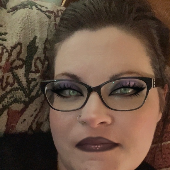 Profile Picture of Robin Branham (@branham1213) on Poshmark