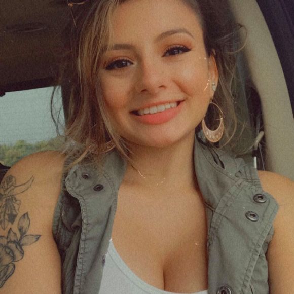 Profile Picture of Sonja Hoyland (@sonjahoyl) on Poshmark