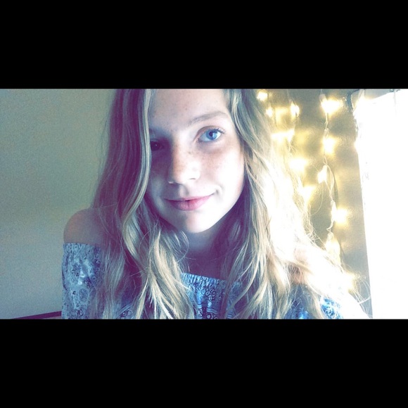 Profile Picture of Gabby Schmierer (@gabbyschmierer6) on Poshmark