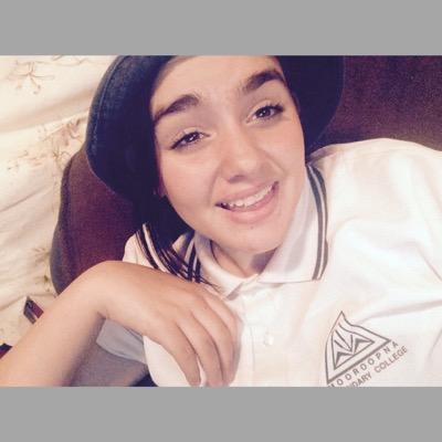 Profile Picture of Mina Bell (@goonmoony11) on Twitter