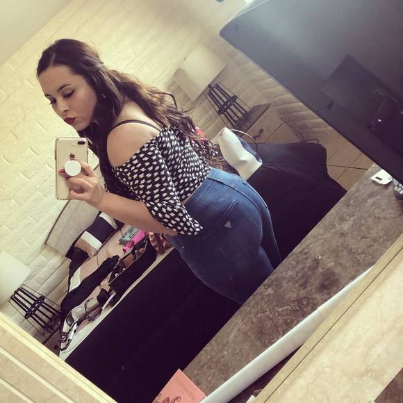 Profile Picture of Alejandra Borbon (@aborbon1) on Poshmark