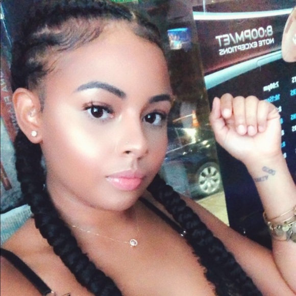 Profile Picture of Sabrina Dalmau (@dalmau_) on Poshmark