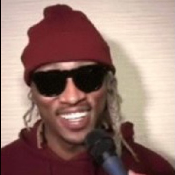 Profile Picture of Tyler Moreno (@tmoreno1999) on Poshmark