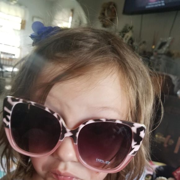 Profile Picture of Molly Szymkowski (@friederm) on Poshmark