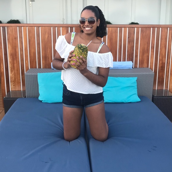 Samira Tandon - Poshmark Profile Picture of Samira Tandon (@samiratandon) on Poshmark