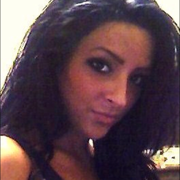 Profile Picture of Miranda Weber (@miranda8907) on Poshmark