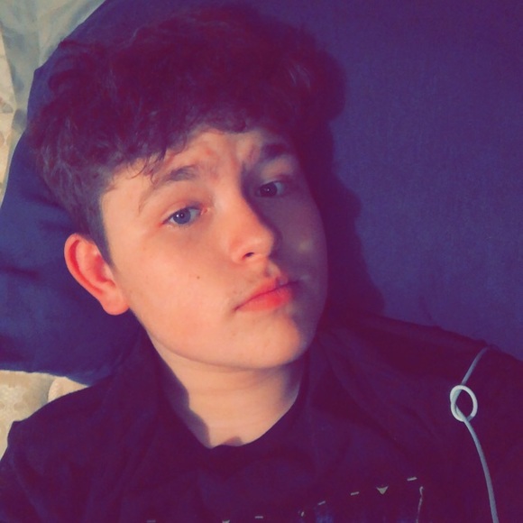 Profile Picture of Chris Conger (@congerchris0) on Poshmark