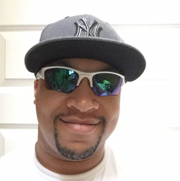 Profile Picture of Frederick Thomas (@thomasfd78) on Poshmark