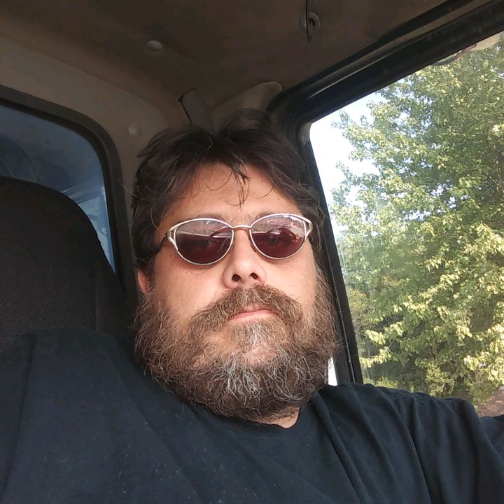 Profile Picture of Tonylee (@usertonyleecasteel) on Tiktok