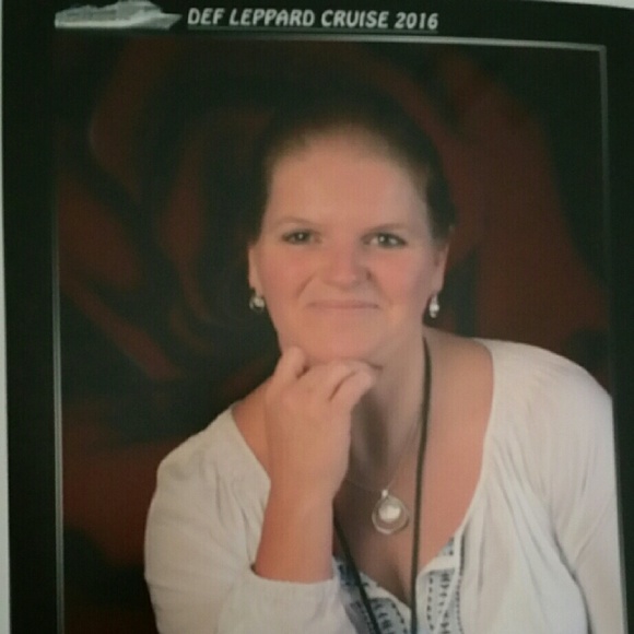 Profile Picture of Kimberly Heath (@kimmmey) on Poshmark