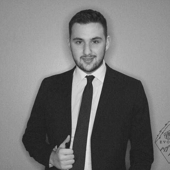 Profile Picture of Jonas Viles (@jviles88) on Poshmark