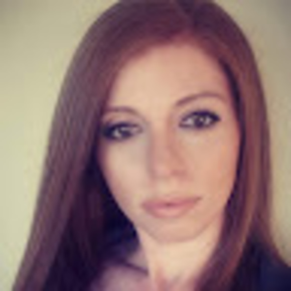 Profile Picture of Ely Chereshskaya (@echereshskaya) on Poshmark