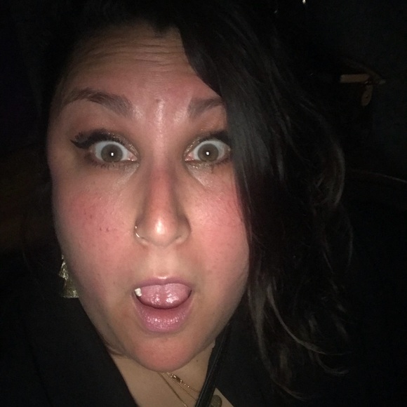 Profile Picture of Naomi Hayase (@nhayase) on Poshmark