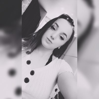 Profile Picture of Destiny (@destiny_larson1) on Twitter