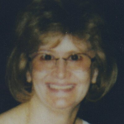 Profile Picture of Carole Moyer (@@ladyprescott) on Twitter