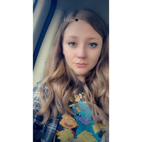 Profile Picture of Candice Gibson (@candicexoxo) on Poshmark