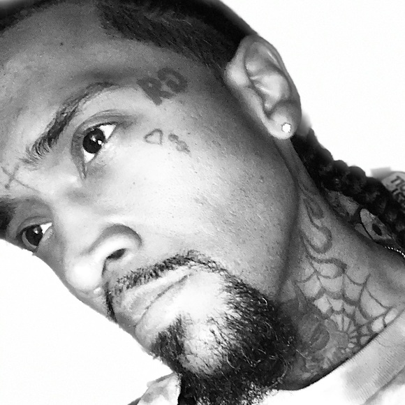 Profile Picture of Ray Guy jr. (@rayguyjr697) on Poshmark