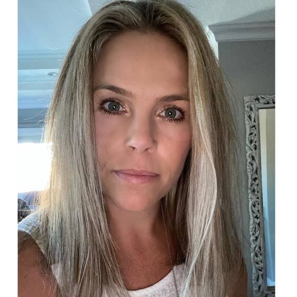 Profile Picture of Deirdre Crannell (@deirdrecrannell) on Poshmark