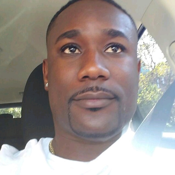 Profile Picture of Aaron Lescene (@jamguynash) on Poshmark