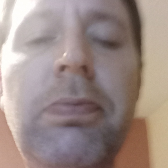 Profile Picture of William Reichert (@rewilliam0) on Poshmark